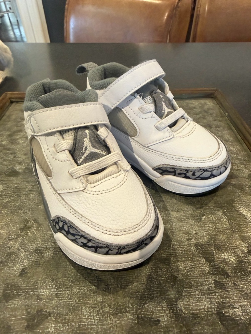 Nike Kids White and Gray Hook-and-Loop Athletic Sneakers